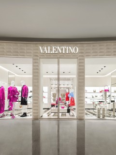 valentino华伦天奴上海恒隆广场新概念店焕新开幕